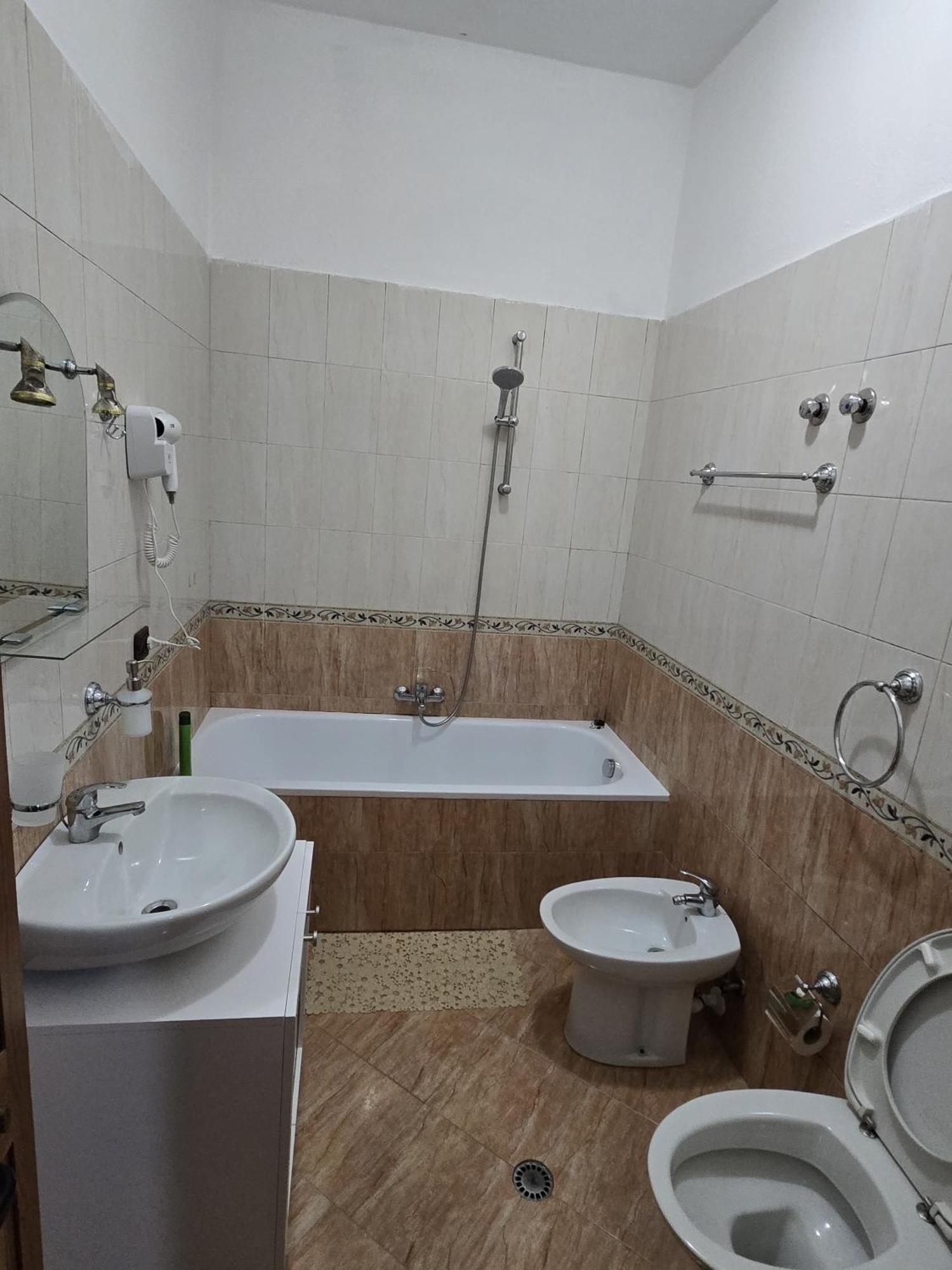Grand Hotel Kruja Kültér fotó